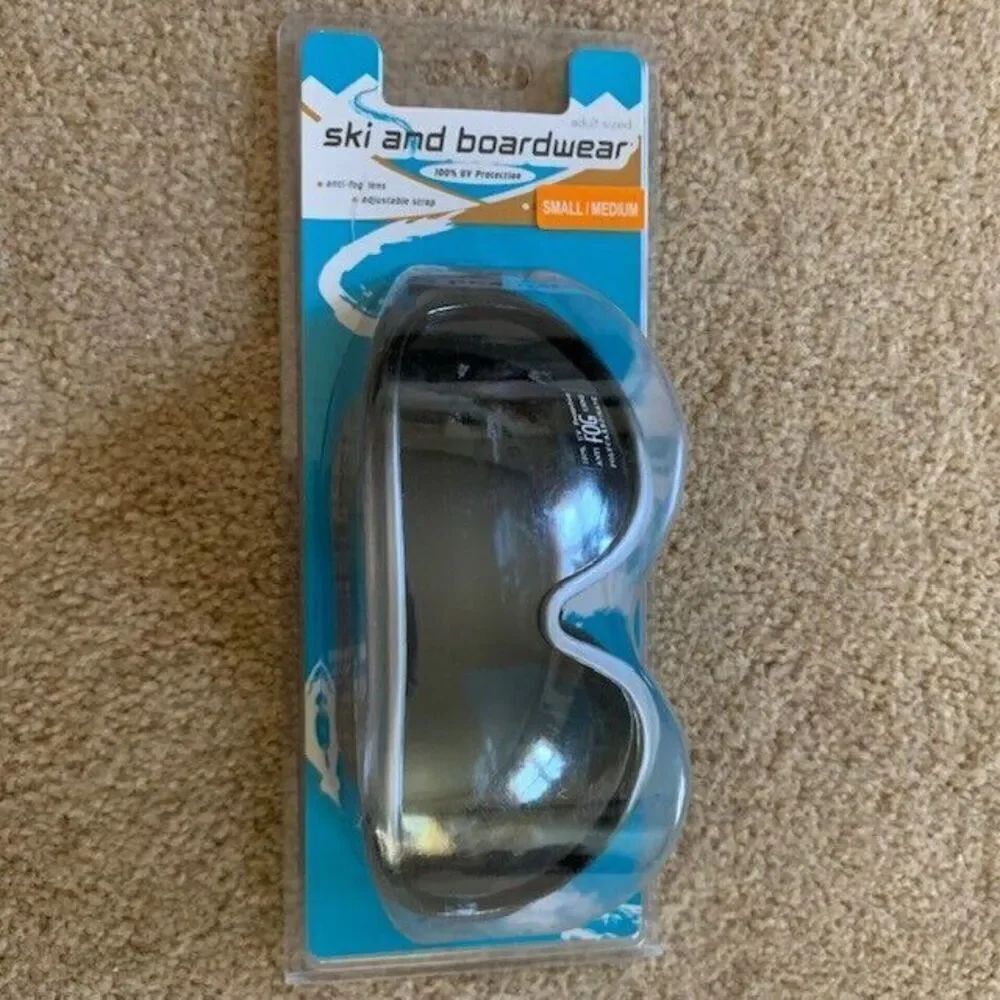 SKI AND BOARDWEAR SIZE ADULT SMALL/MEDIUM SPORTS GOGGLES NIP